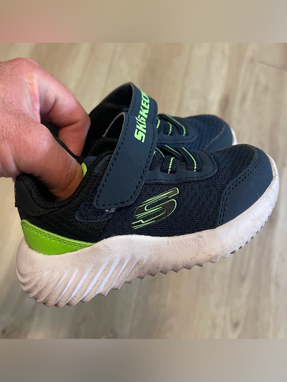 Skechers Kids Athletic Shoes Size 5
